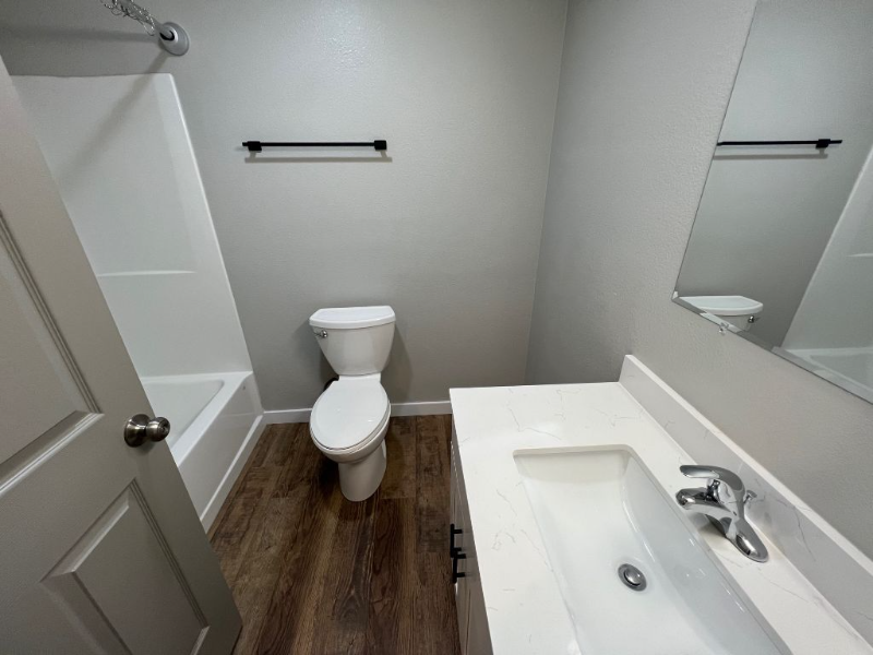 2400 20th Ave Nw - Photo 7 of 18