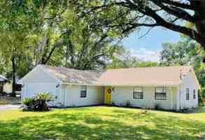 featured image of 240 Se Sandia Way