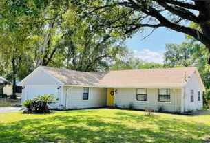 240 Se Sandia Way - Photo 1 of 1