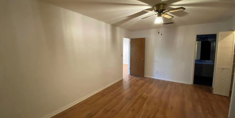 992 S Marion Ave - Photo 3 of 14