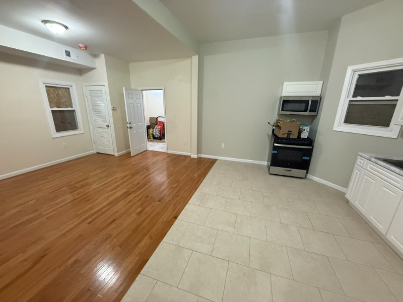 825 S 15th St #1R - Photo 4 of 8