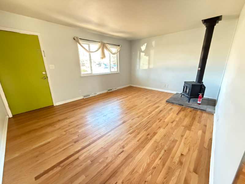 2994 25th St - Photo 3 of 16