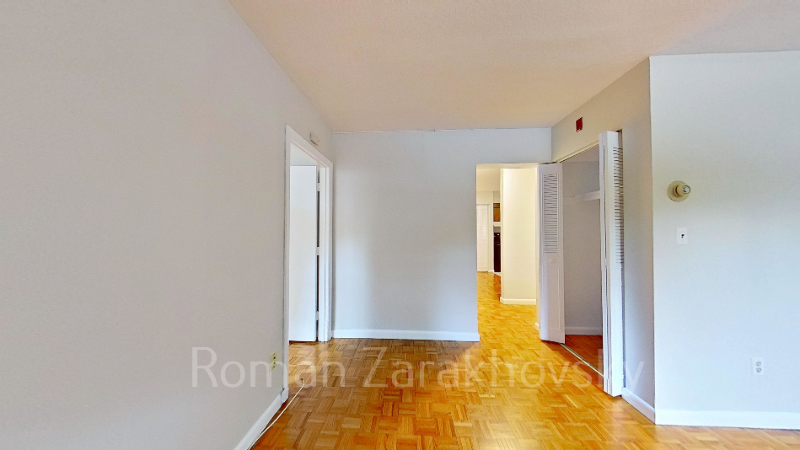 95 Sutherland Rd #1C - Photo 4 of 20