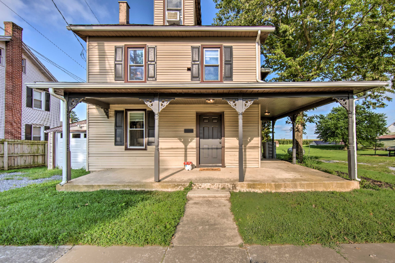 124 N Ronks Rd - Photo 3 of 20