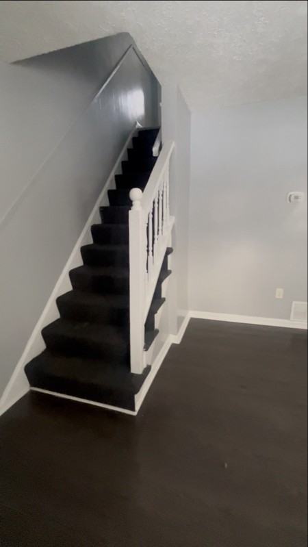 821 Lannerton Rd - Photo 2 of 13