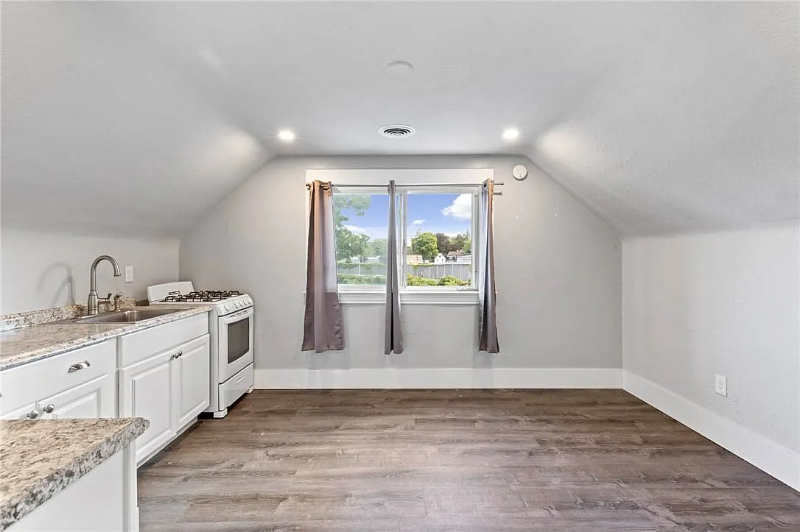 102 Colby St #4ATTIC - Photo 4 of 12