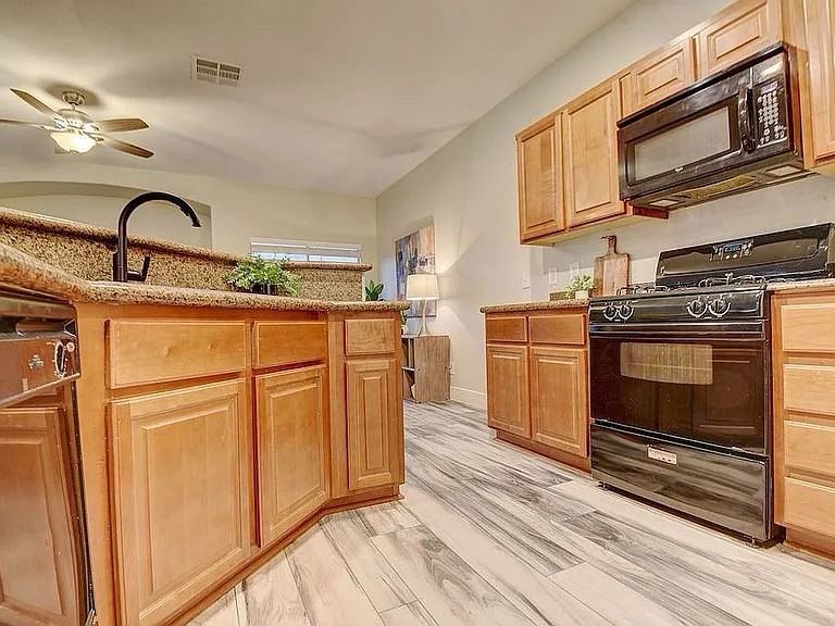 6661 Lookout Lodge Ln #3 - Photo 5 of 20