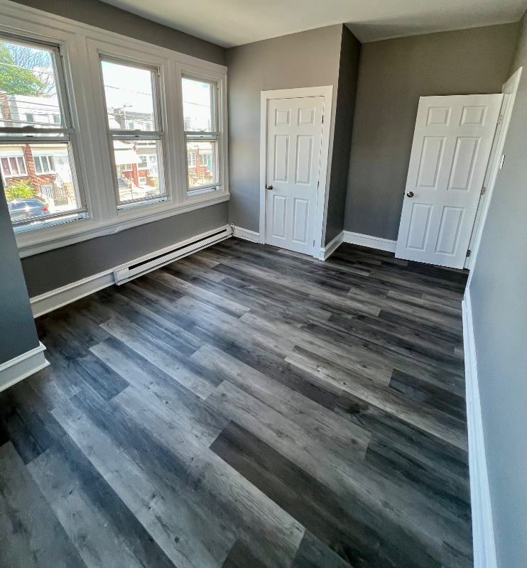 904 E Tioga St #1 - Photo 3 of 11