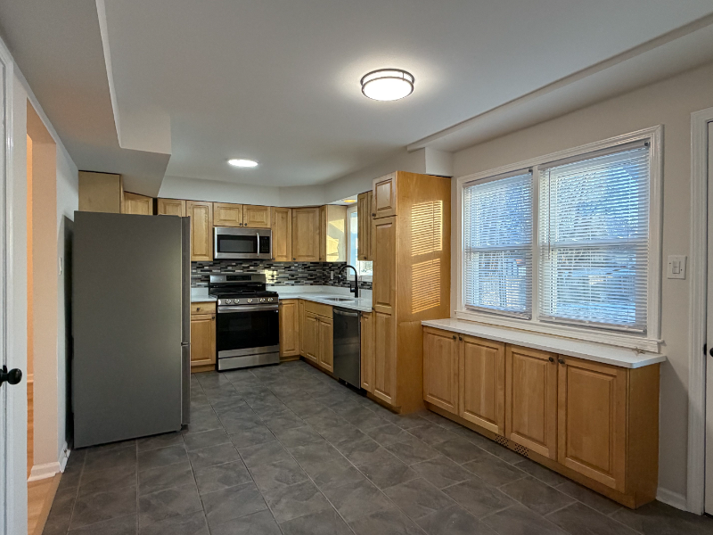 11401 W 78th Ct - Photo 3 of 20