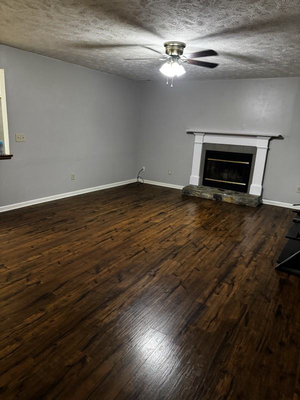 366 Woodberry Cir - Photo 2 of 15