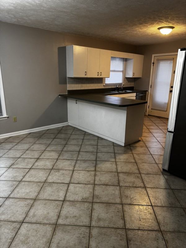 366 Woodberry Cir - Photo 3 of 15