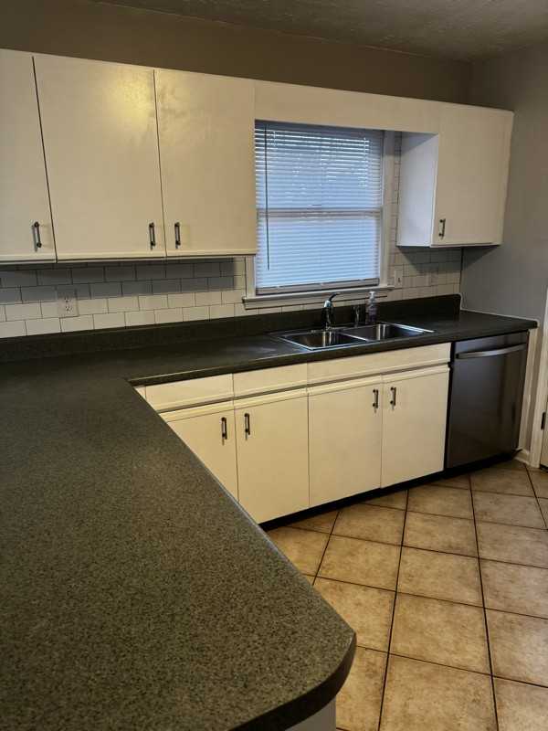 366 Woodberry Cir - Photo 4 of 15