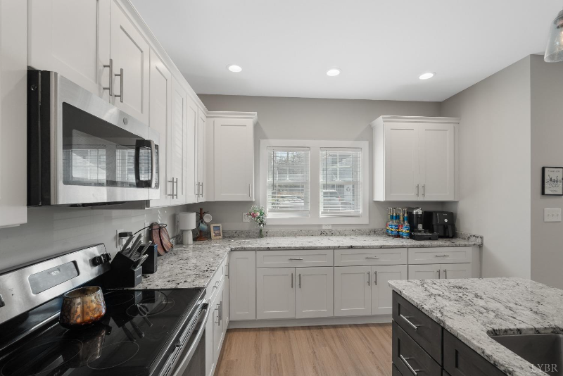 32 English Commons Dr - Photo 4 of 12