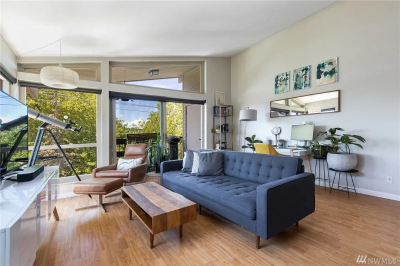 3607 14th Ave W - Photo 2 of 17