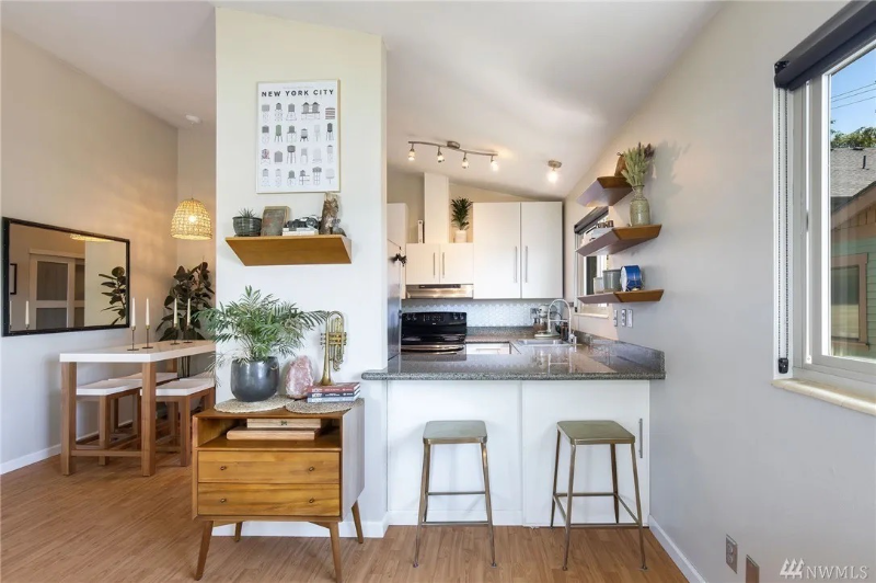 3607 14th Ave W - Photo 5 of 17