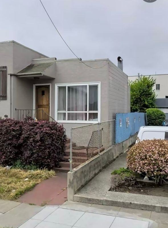 437 Mastick Ave - Photo 2 of 8