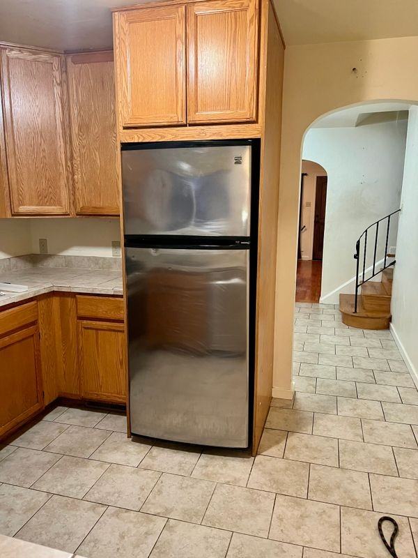 437 Mastick Ave - Photo 3 of 8