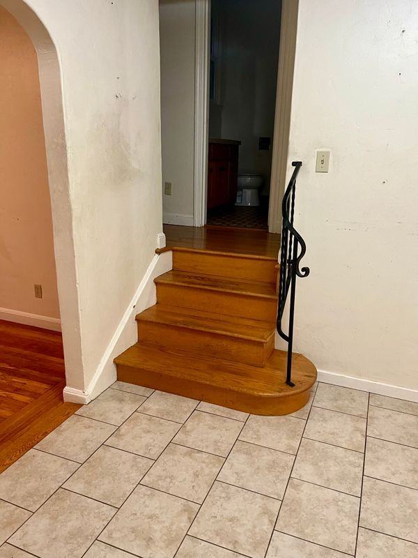 437 Mastick Ave - Photo 4 of 8