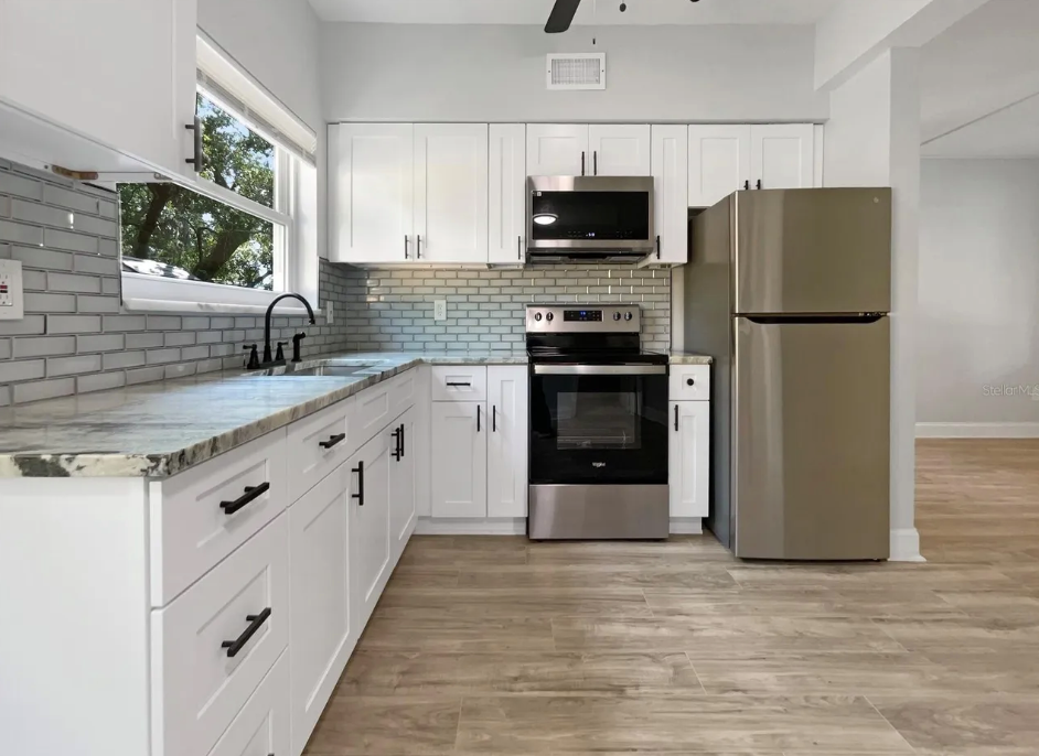 10512 51st Ter N - Photo 3 of 8