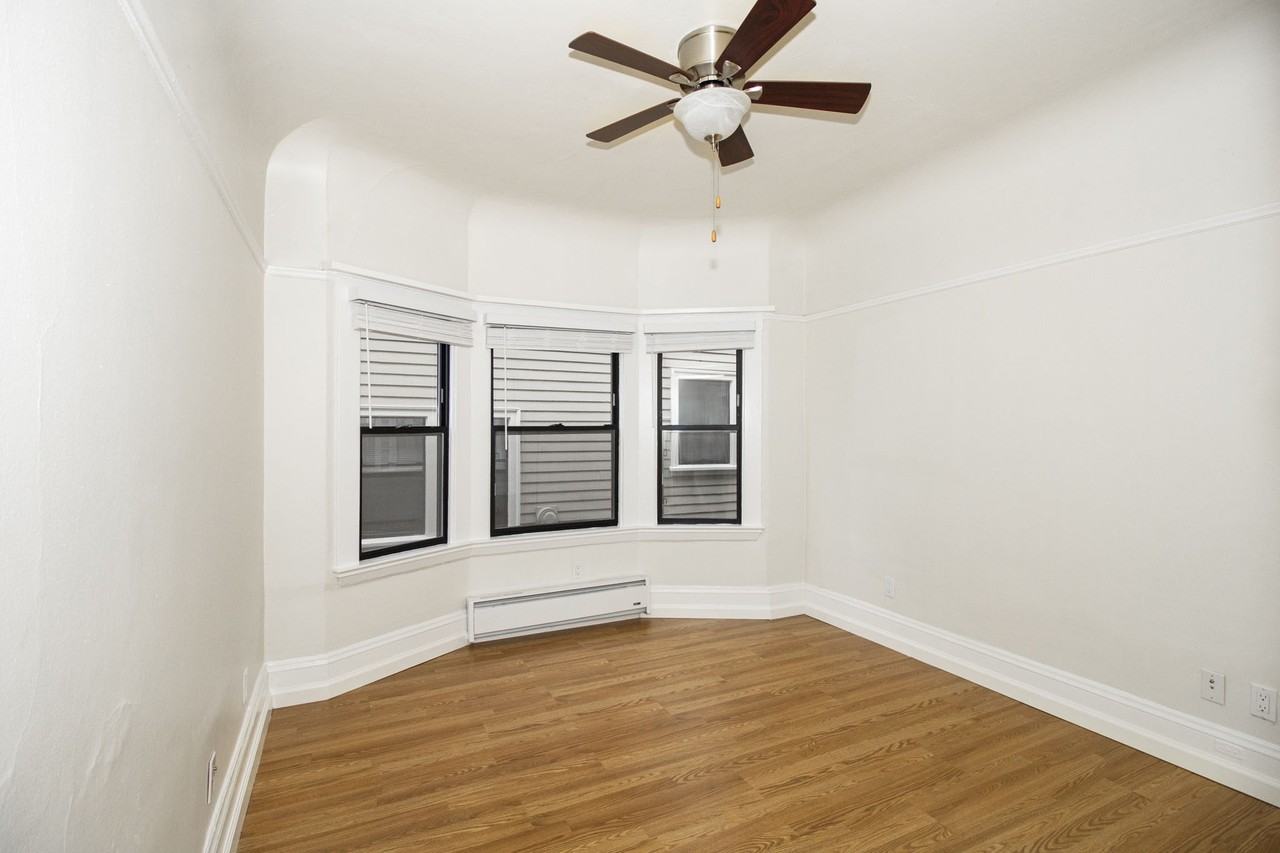 Vue De Lac Apartments - Photo 3 of 50