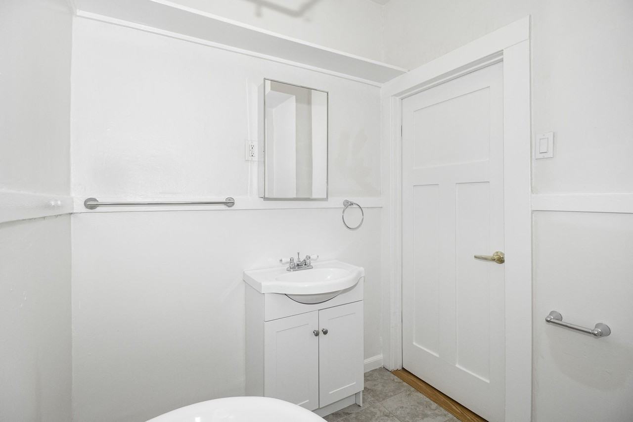 Vue De Lac Apartments - Photo 7 of 50