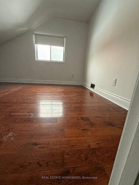 1234 Gerrard Street East - Photo 4 of 9