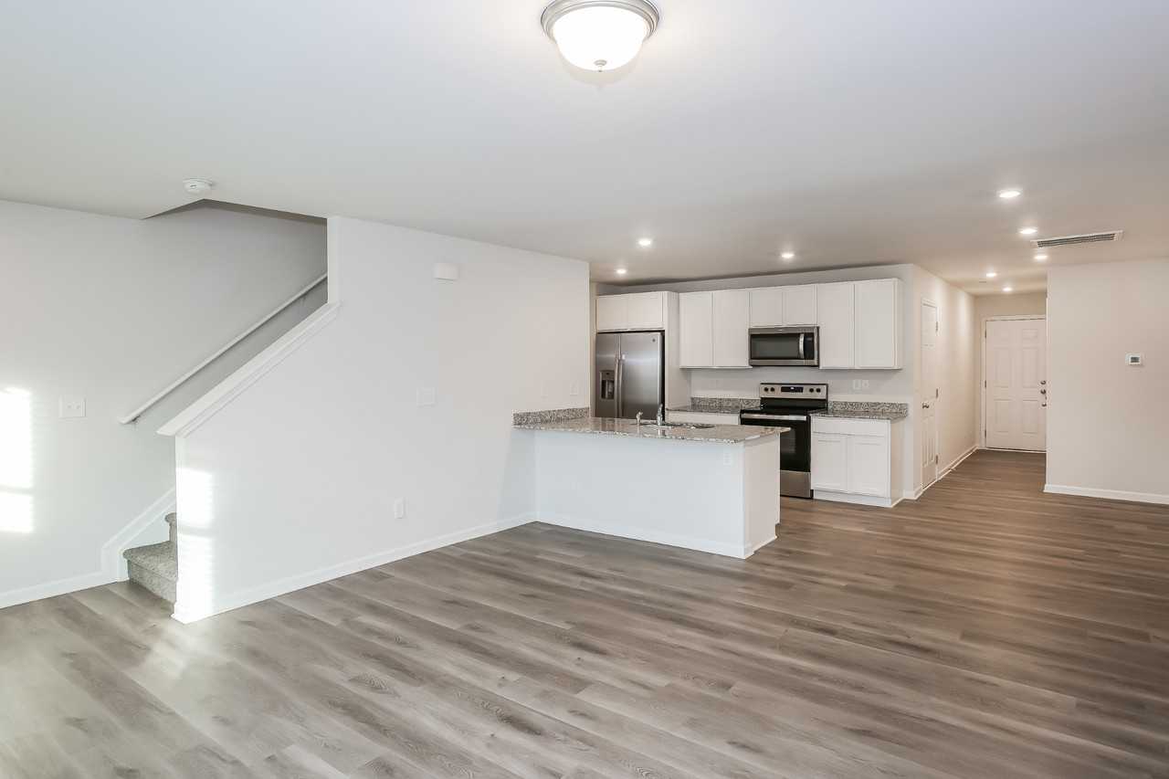 331 Century Dr - Photo 6 of 19