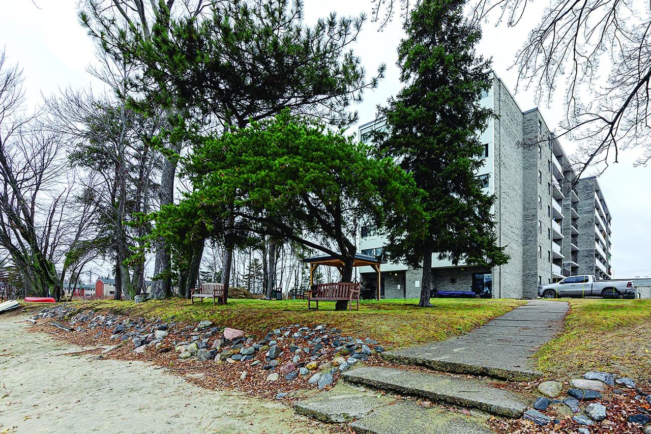 Lancelot Apartments - Photo 5 of 24