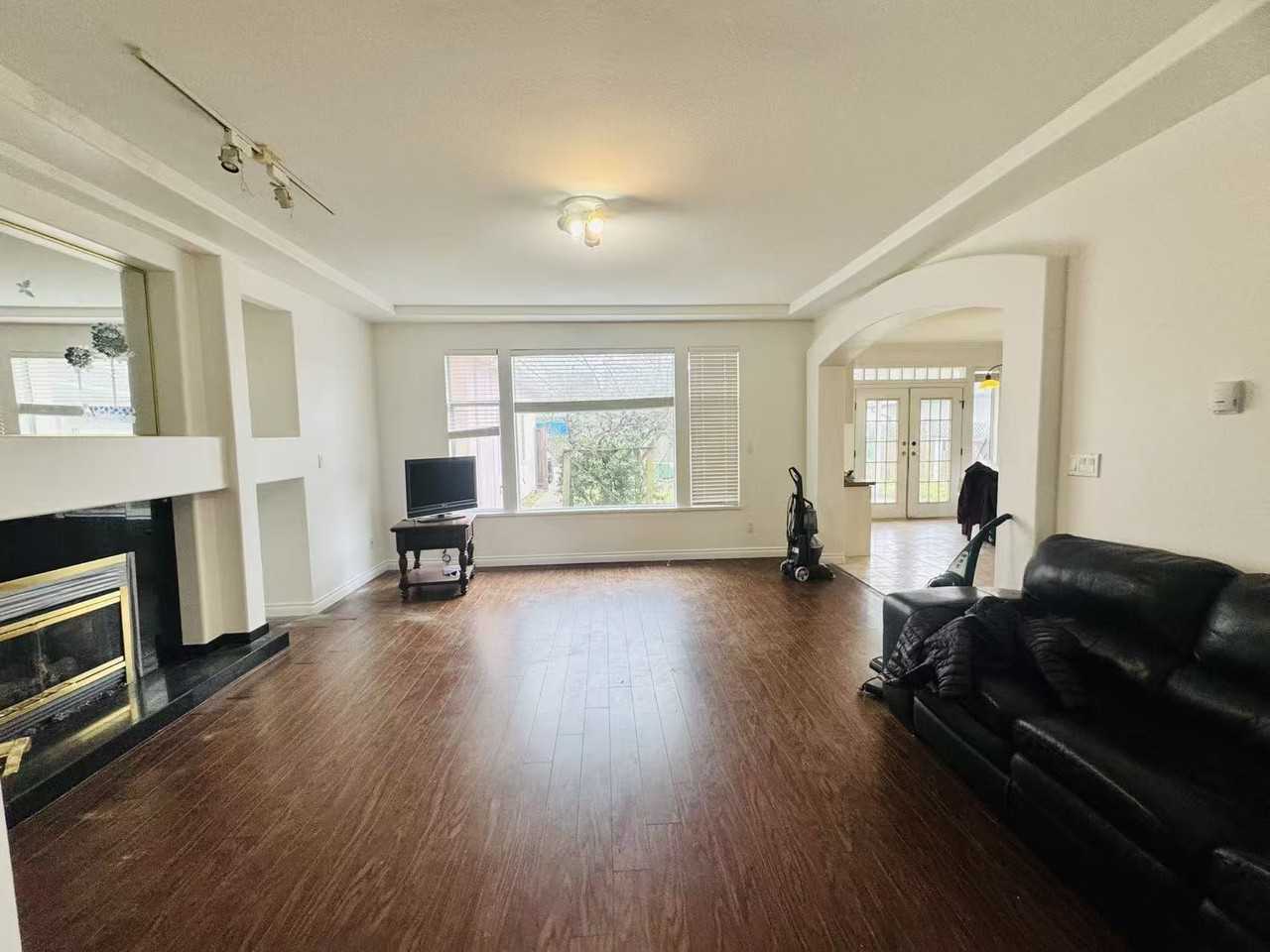 10600 Railway Avenue - Photo 5 of 24