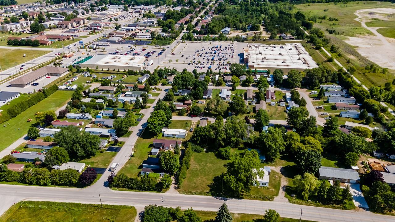 Saugeen Acres - Photo 2 of 10