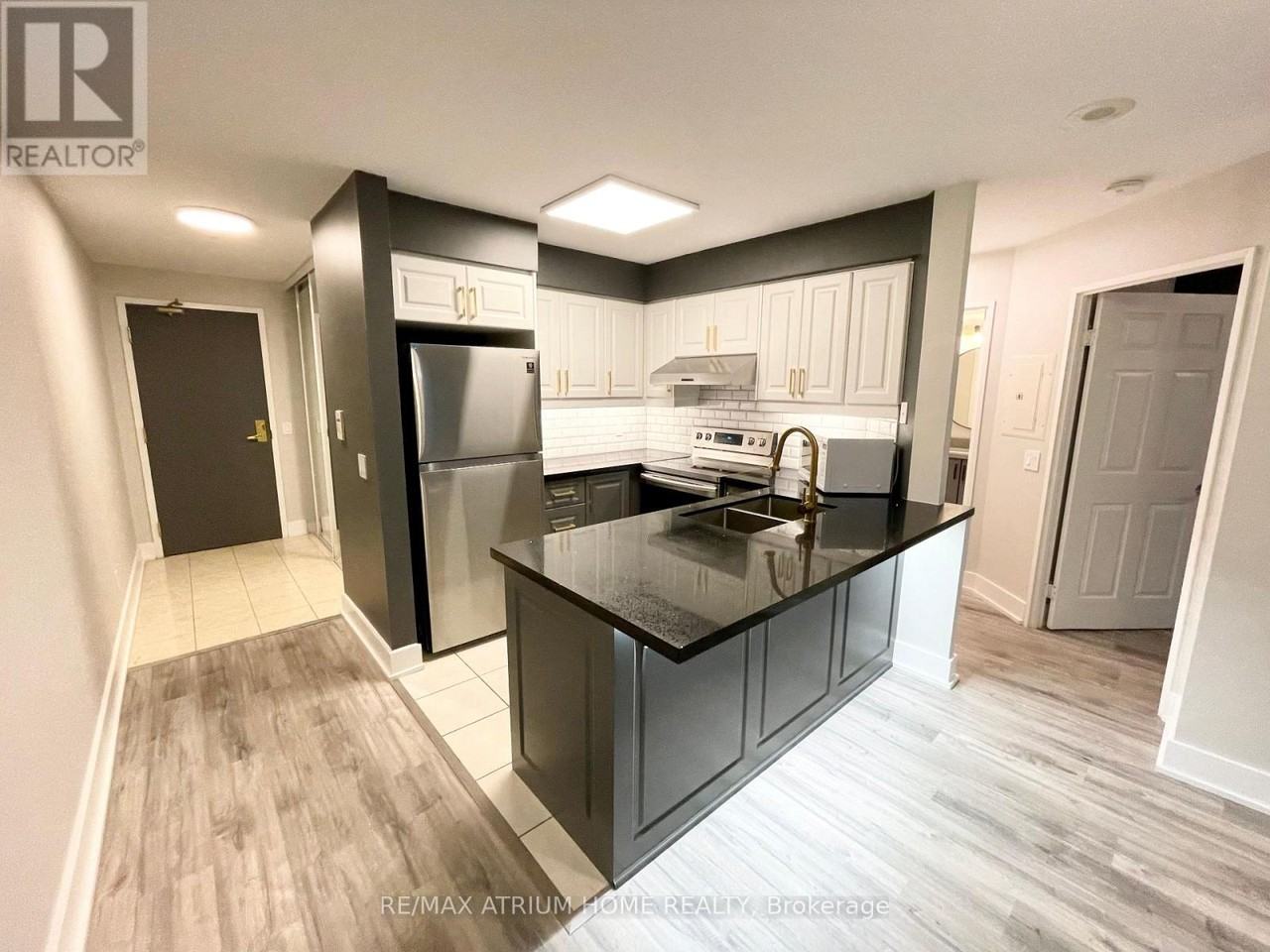 18 Parkview Avenue #701 - Photo 5 of 18