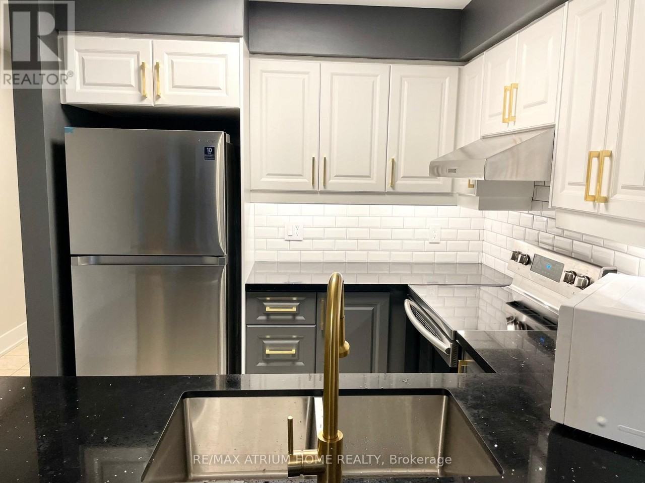 18 Parkview Avenue #701 - Photo 6 of 18