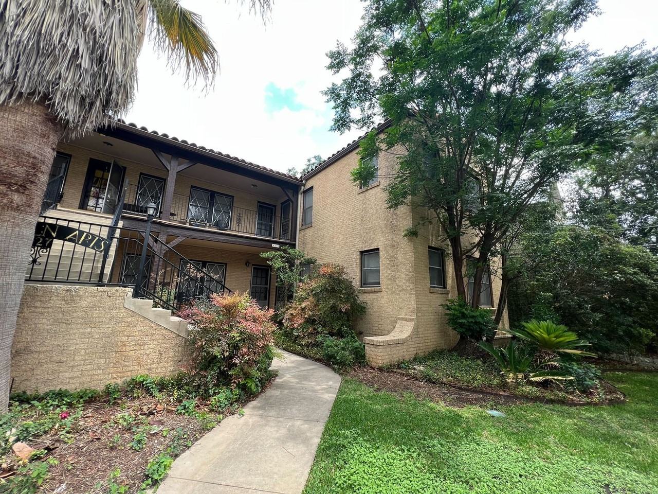 W Woodlawn Ave & San Pedro Ave #6 - Photo 4 of 26