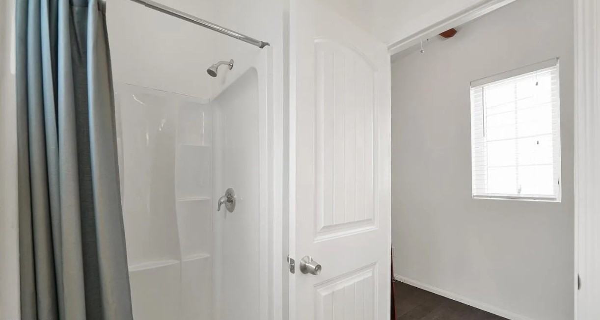 1229 S 13th Ave #2 - Photo 5 of 7