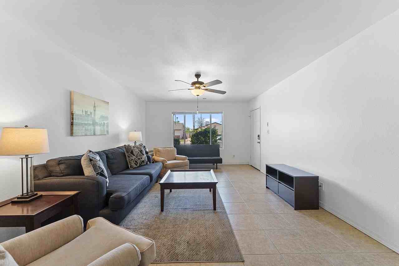 5409 S Hazelton Ln #4MASTER - Photo 2 of 13