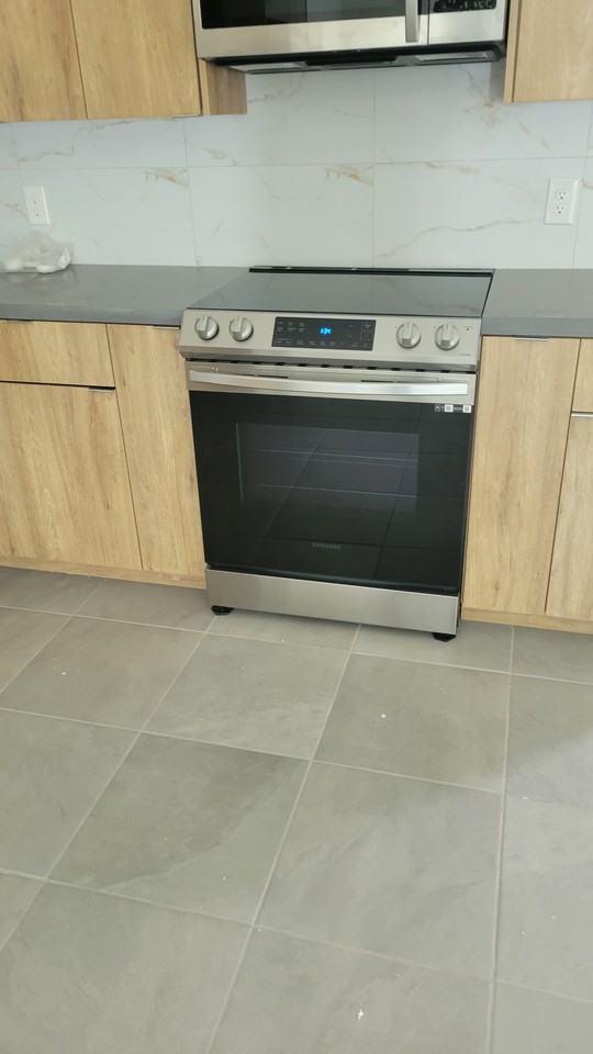 1305 E Hibiscus Ave #2