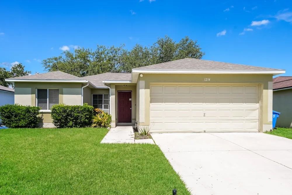 1213 Blufield Ave, Brandon, Fl, 33511 #NA - Photo 2 of 15