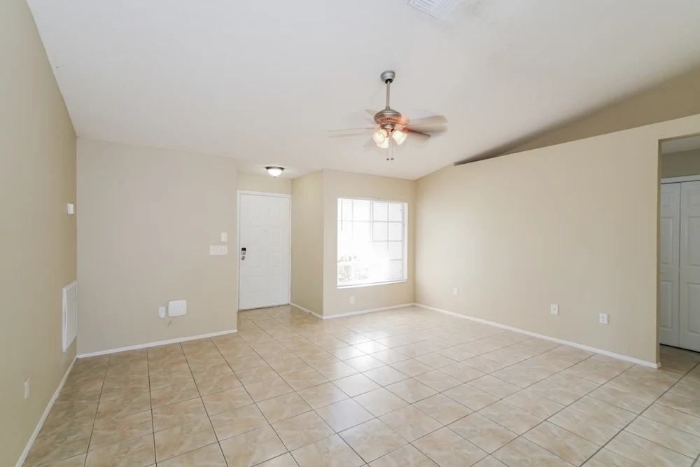 1213 Blufield Ave, Brandon, Fl, 33511 #NA - Photo 4 of 15