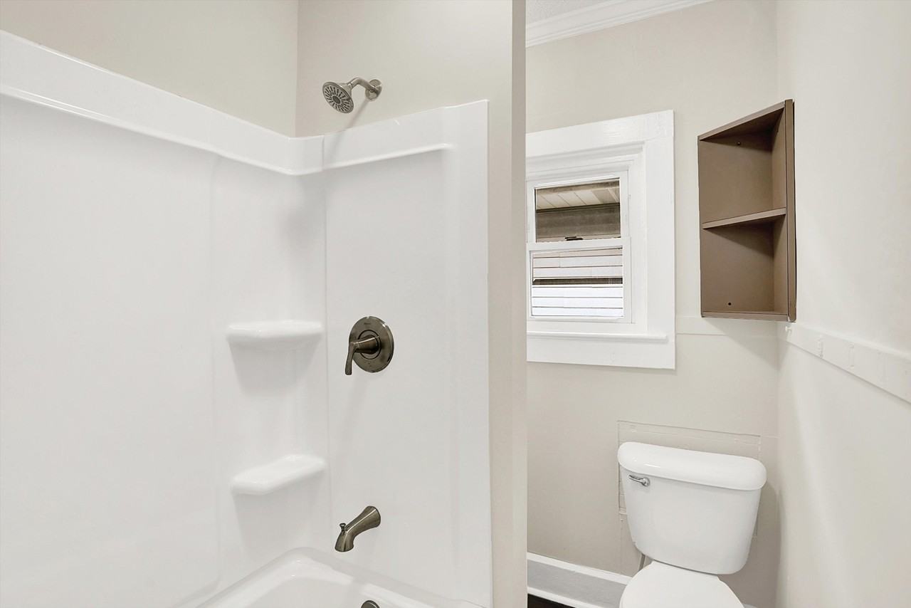 626 N Riley Ave #628 - Photo 2 of 19