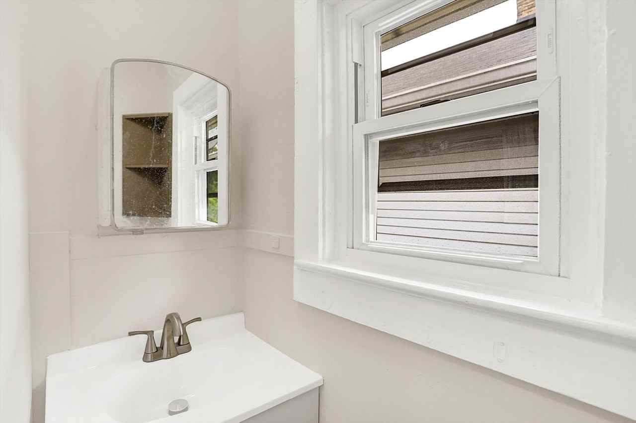 626 N Riley Ave #628 - Photo 5 of 19