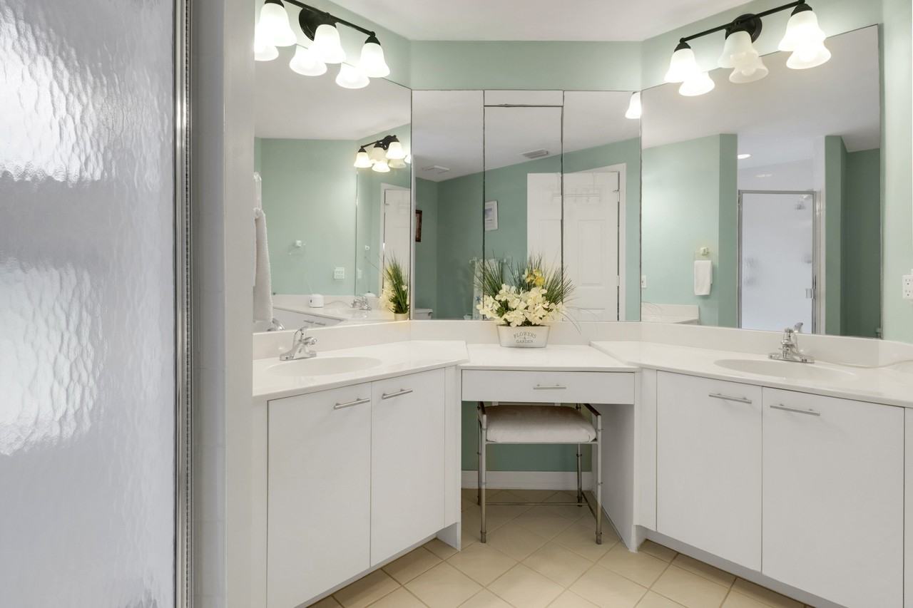 2820 Citrus Lake Dr #101 - Photo 5 of 19