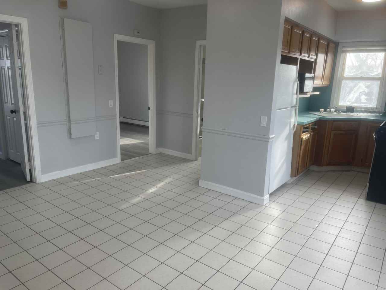 12 Fairview Ave #4 - Photo 7 of 8