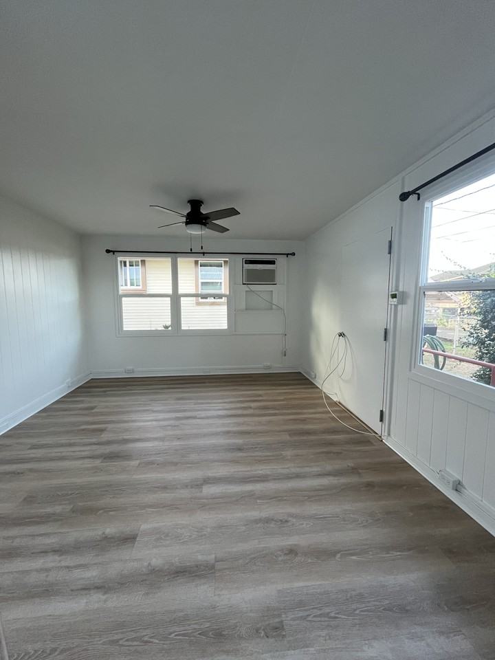 371 Kalua Rd #NA - Photo 2 of 9