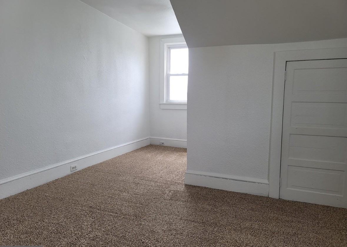 1281 S Broad St #NA - Photo 3 of 16