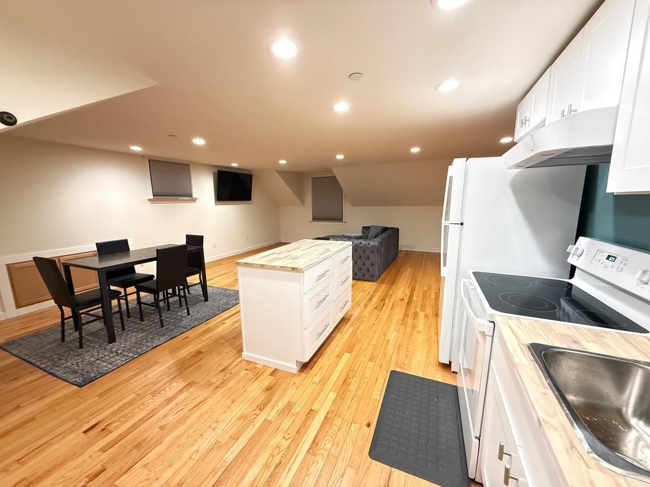 1017 E Front St #NA - Photo 2 of 13