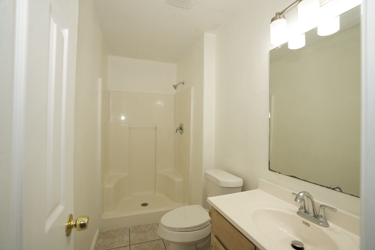 746 Sonesta Dr #B - Photo 2 of 7