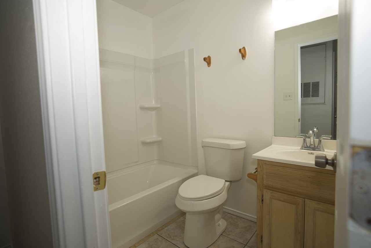 746 Sonesta Dr #B - Photo 5 of 7