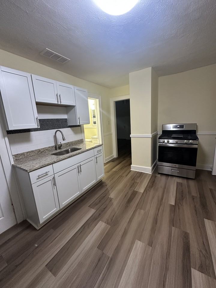 3412 W 94th St #UP - Photo 5 of 6