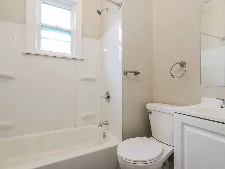 2902 Bristol St #NA - Photo 2 of 7