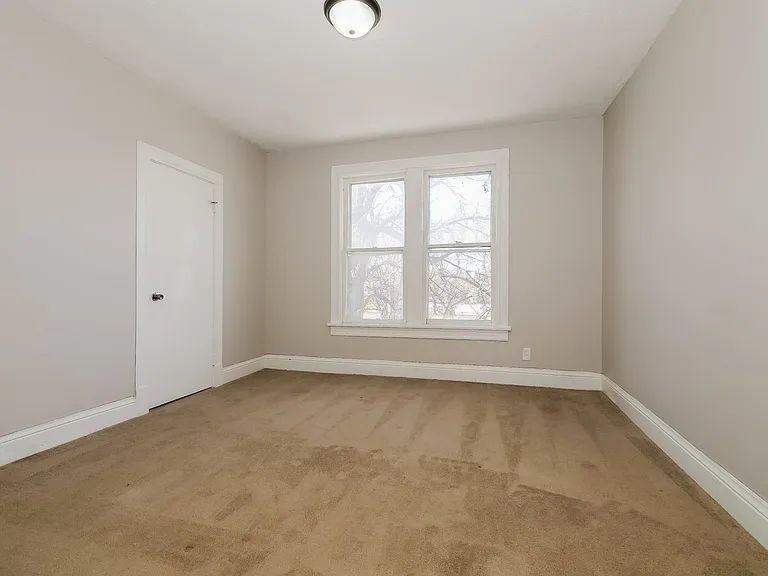 2902 Bristol St #NA - Photo 3 of 7